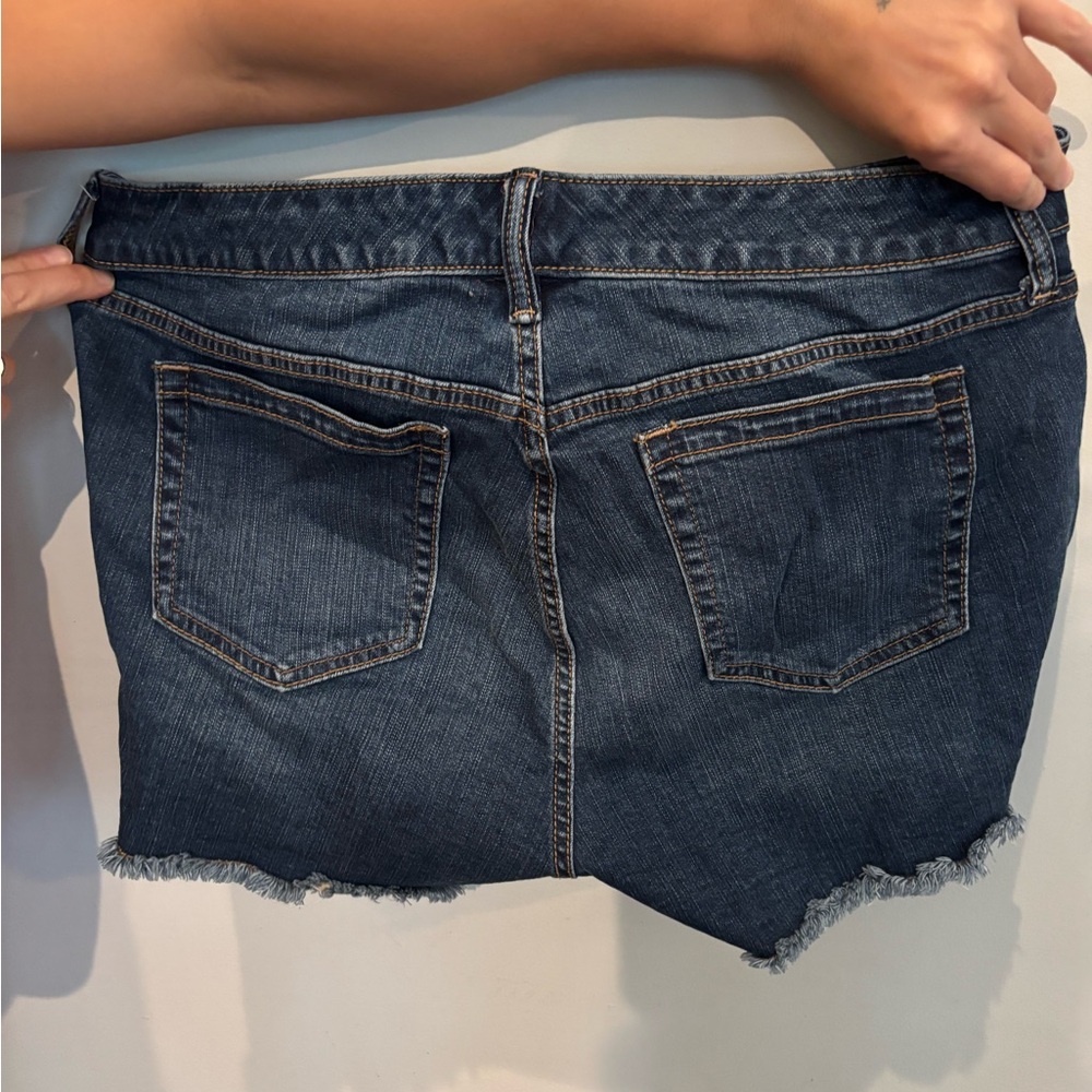 Torrid Feel the Fit 3.5 Inch Stretch High Rise Shorts, Denim, Jean-Size 12 - Picture 5 of 6